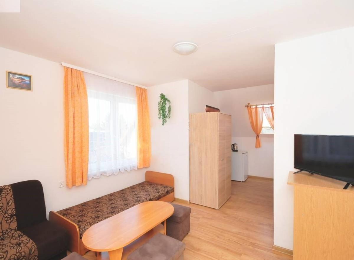 U Gosi Hotel Jaroslawiec Bagian luar foto